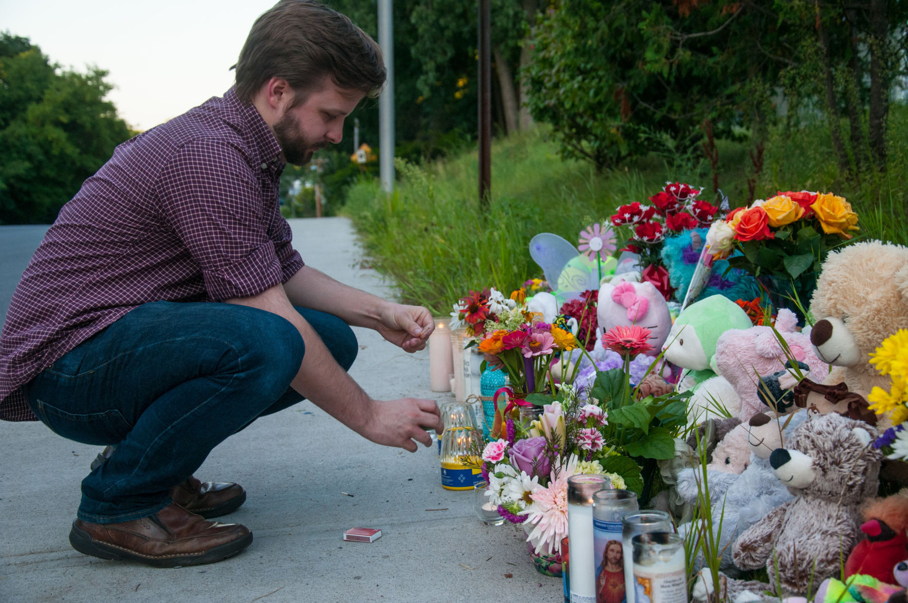 081417-nws-candlelightvigil